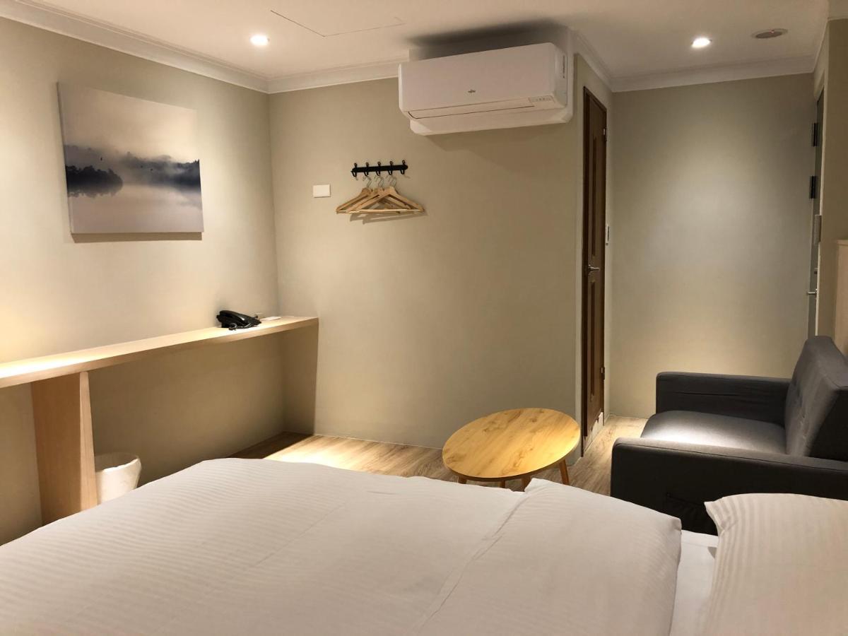Yoshi Hotel - Tainan Station Branch 외부 사진