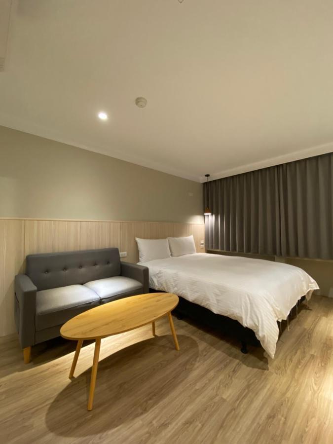 Yoshi Hotel - Tainan Station Branch 외부 사진