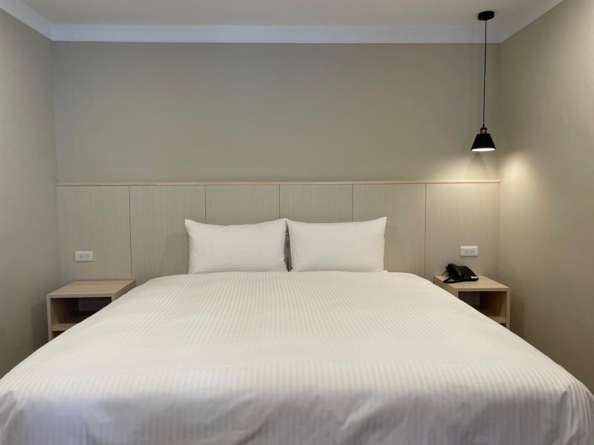 Yoshi Hotel - Tainan Station Branch 외부 사진