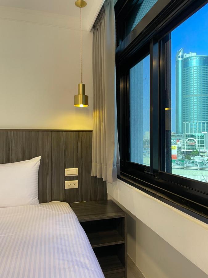 Yoshi Hotel - Tainan Station Branch 외부 사진