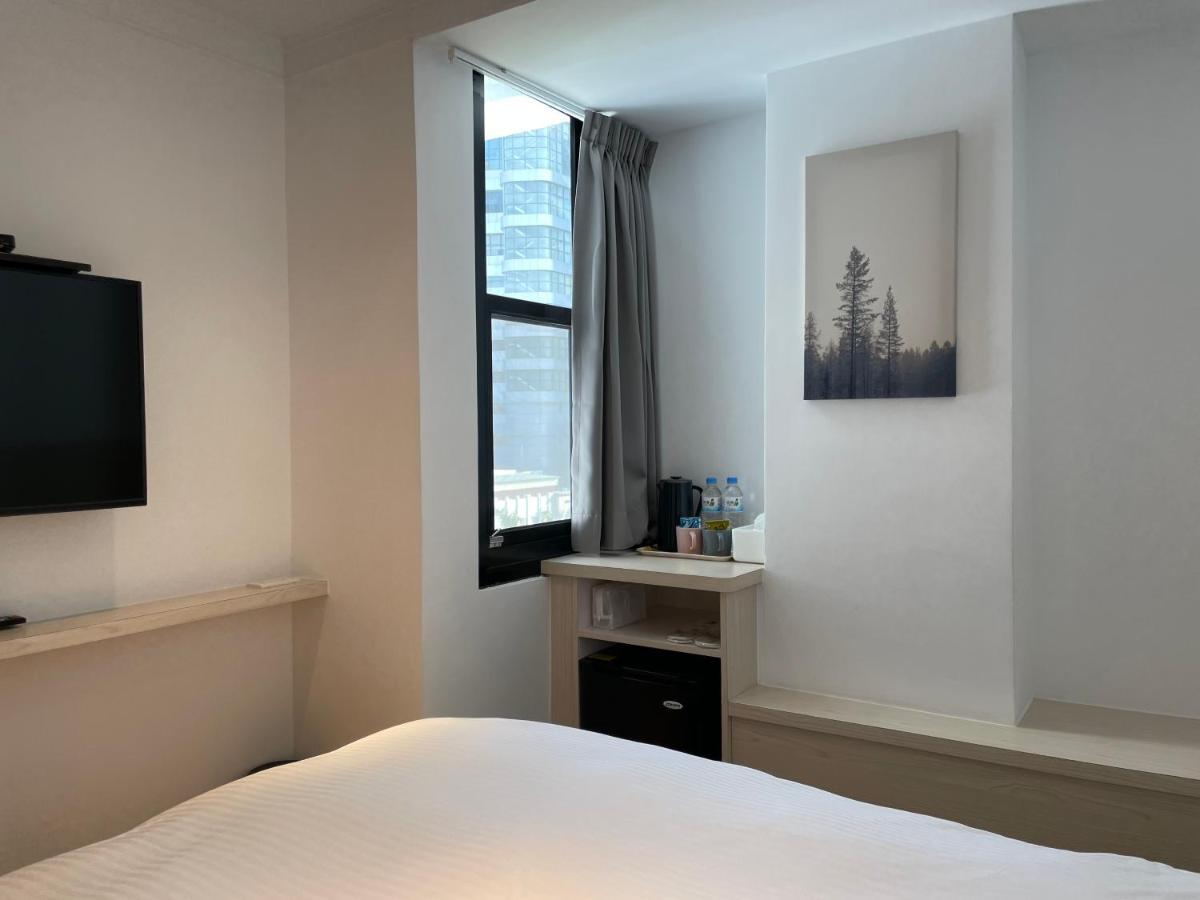 Yoshi Hotel - Tainan Station Branch 외부 사진