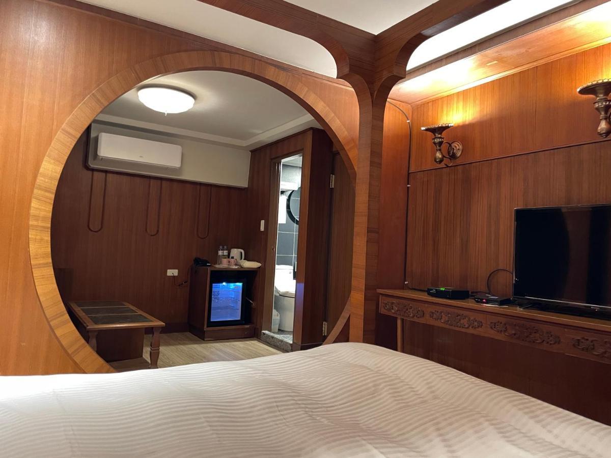 Yoshi Hotel - Tainan Station Branch 외부 사진