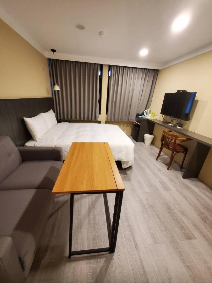 Yoshi Hotel - Tainan Station Branch 외부 사진
