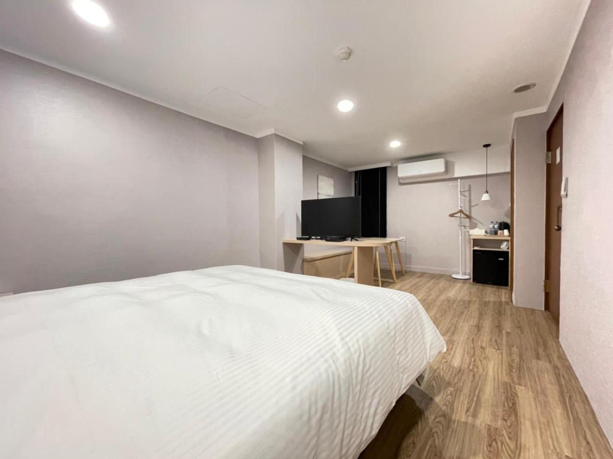 Yoshi Hotel - Tainan Station Branch 외부 사진