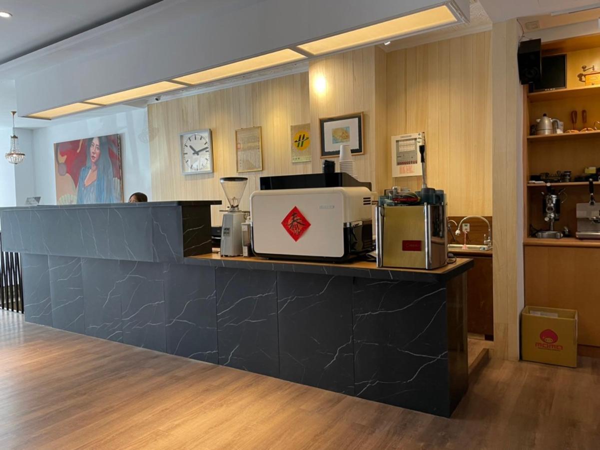 Yoshi Hotel - Tainan Station Branch 외부 사진