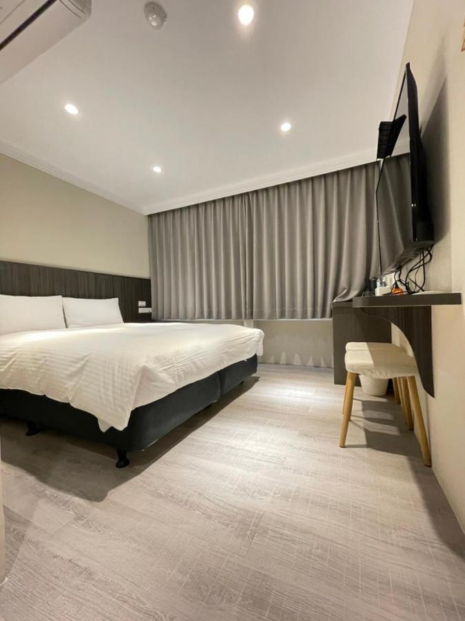 Yoshi Hotel - Tainan Station Branch 외부 사진