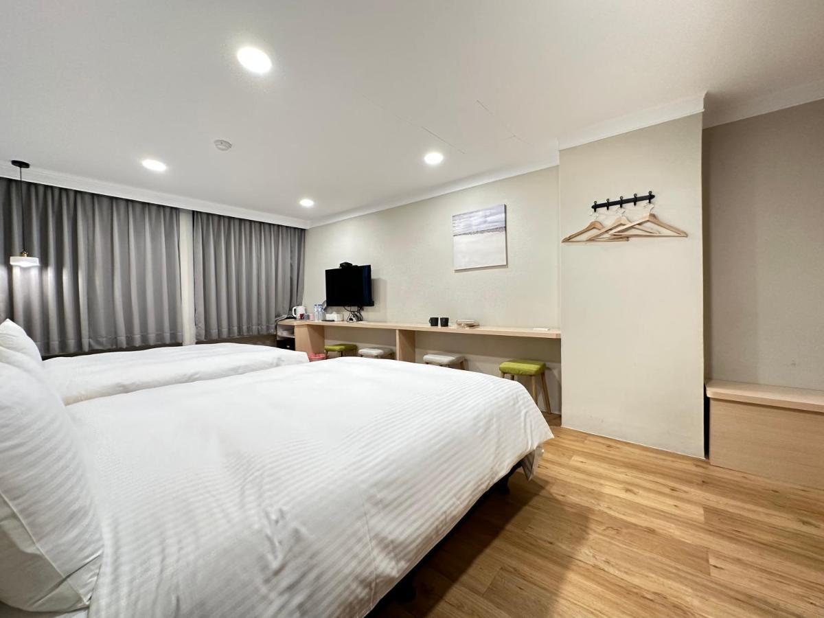 Yoshi Hotel - Tainan Station Branch 외부 사진